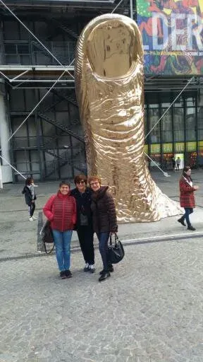 Statue pouce
